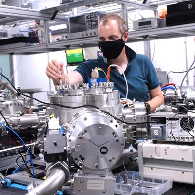 Picture: Ultra-broadband laser generation from 1.75µm light in a hollow-core fibre, at the Artemis Facility.